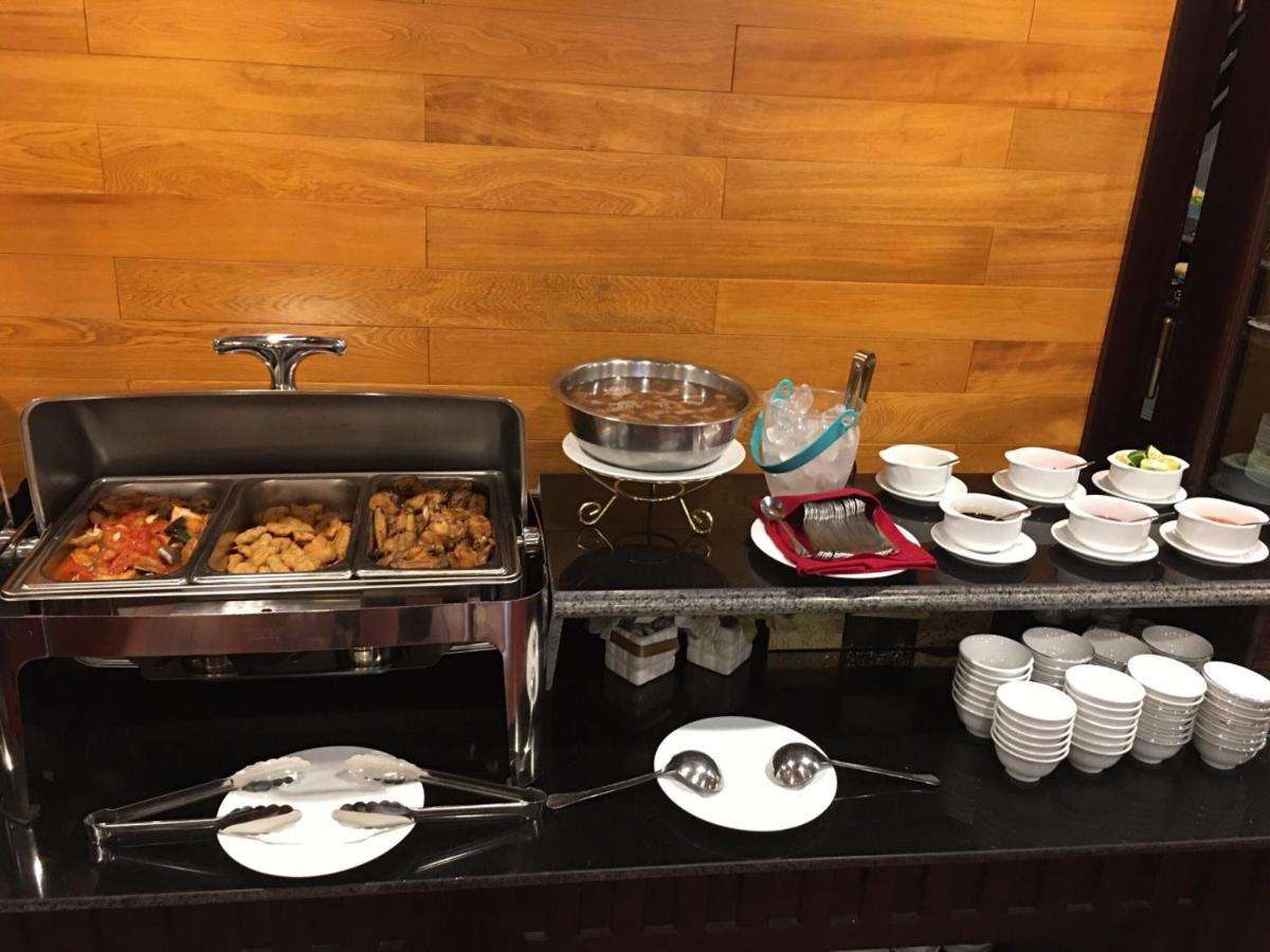 Legacy Cruise Hotel Ha Long Bagian luar foto