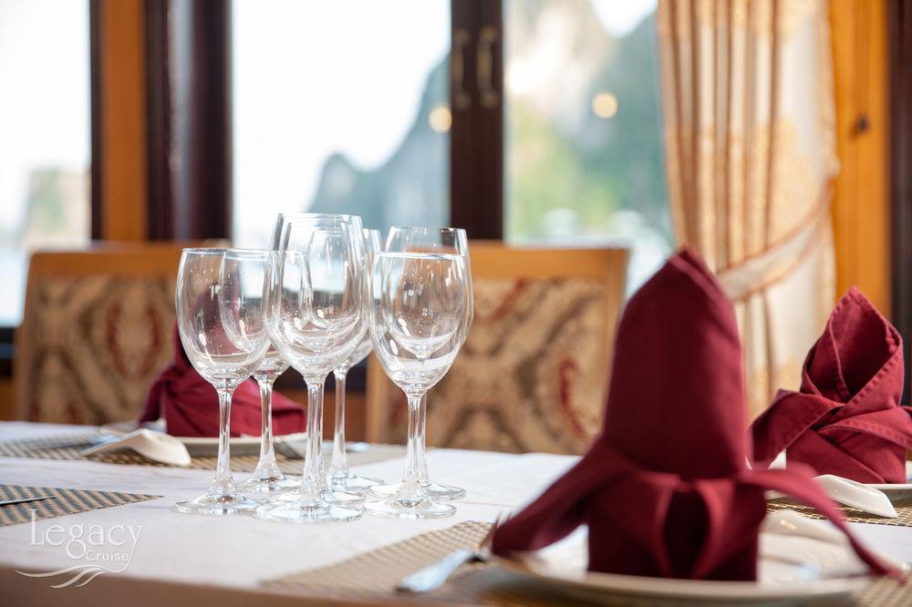 Legacy Cruise Hotel Ha Long Bagian luar foto